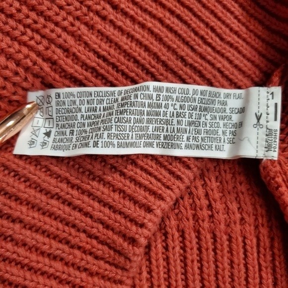 FOREVER 21 Knit Sweater - Picture 8 of 8